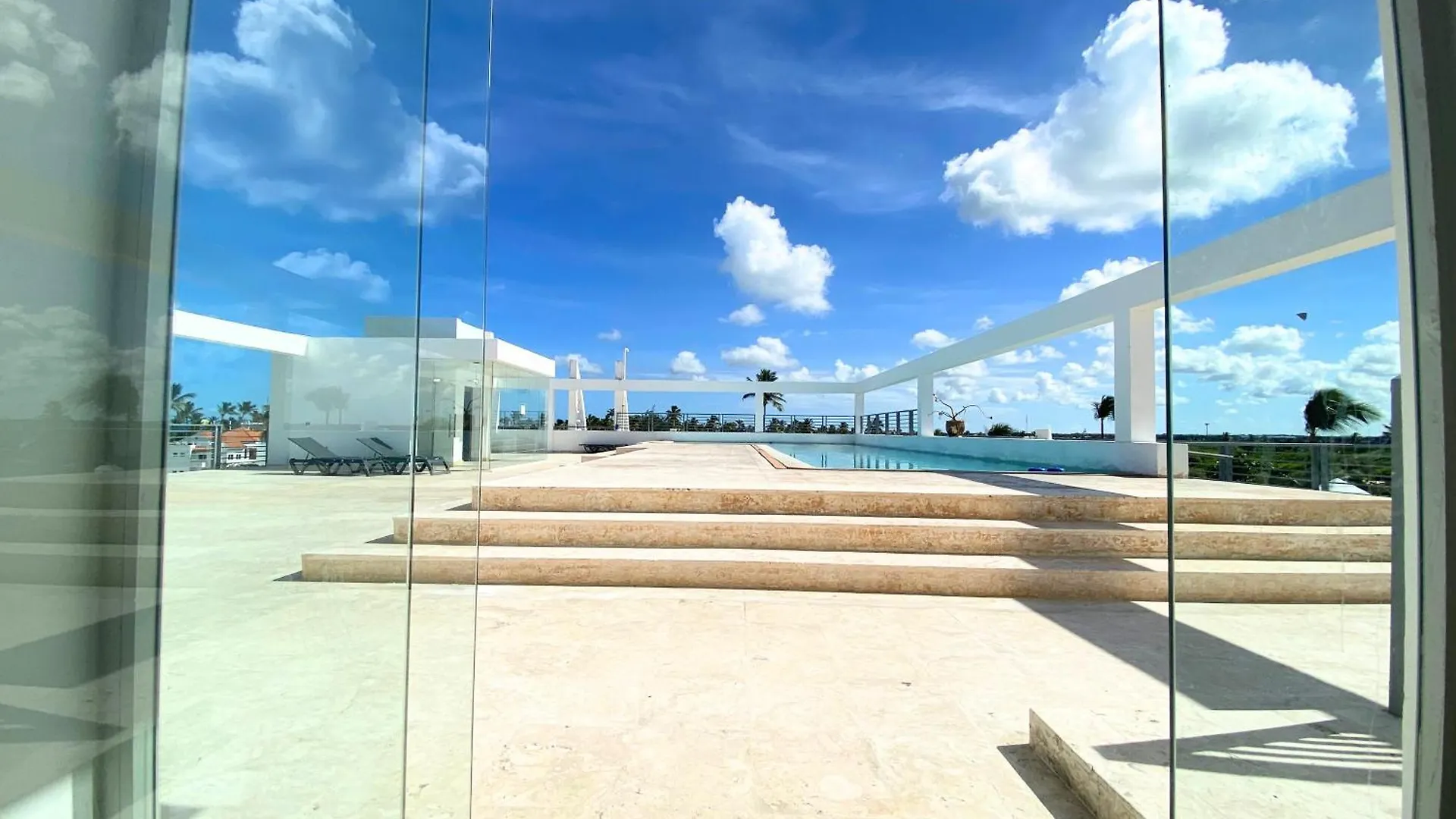 Atlantico Suites - Rooftop Pool, Bars & Beach Club Punta Cana Hotel